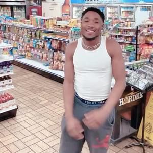 Meet your Posher, Eric